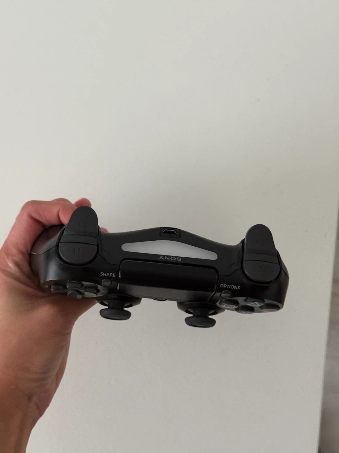Sony PS4 DualShock 4 Wireless Controller – Black - photo 3