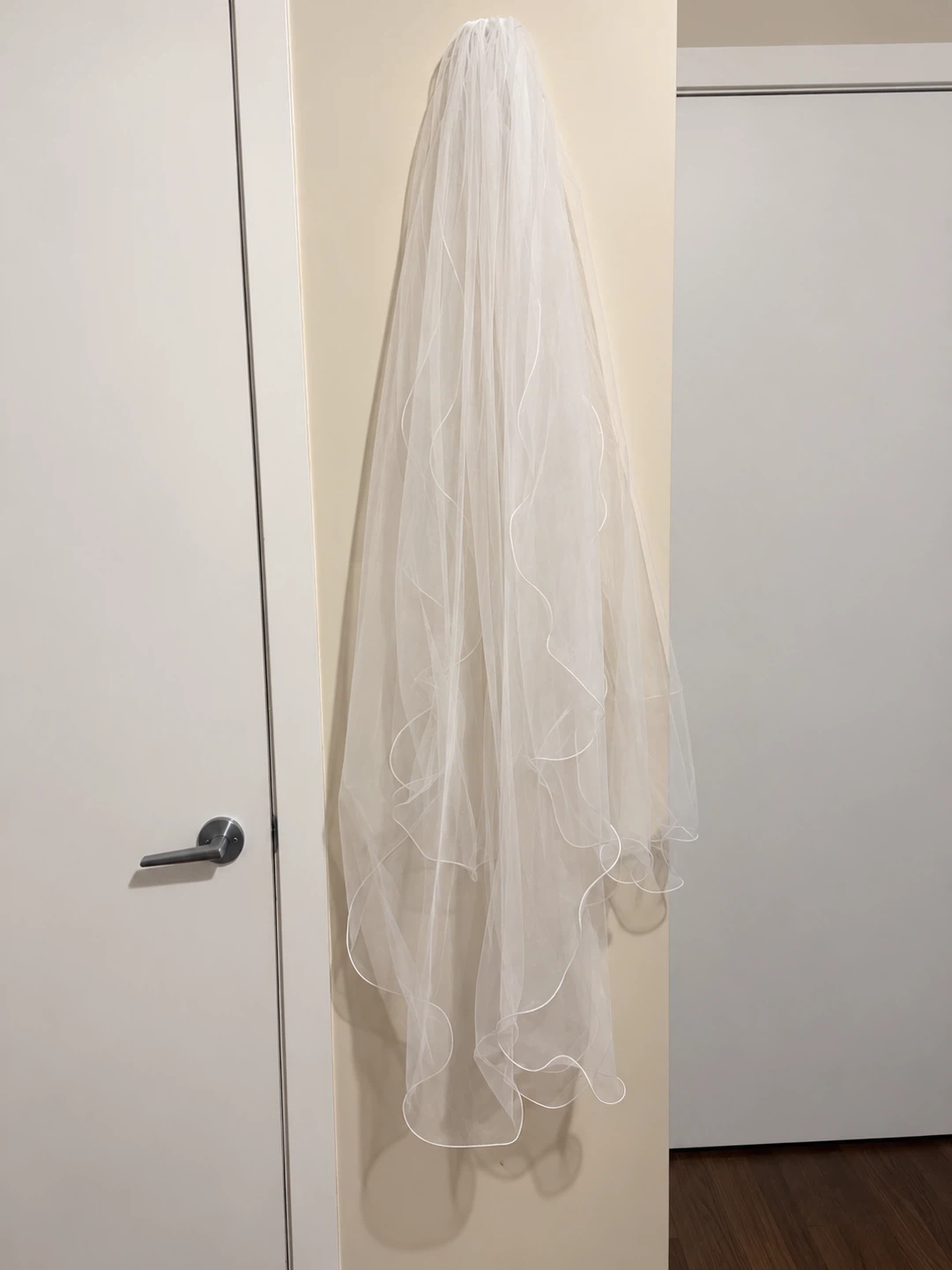 2 x White Wedding Veil(mid & long) - photo 2