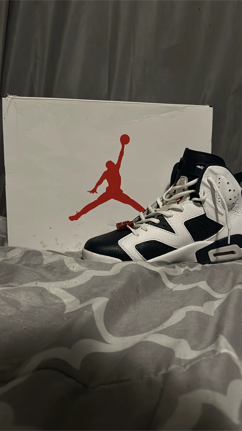 Air Jordan 6 Retro Mens 8.5