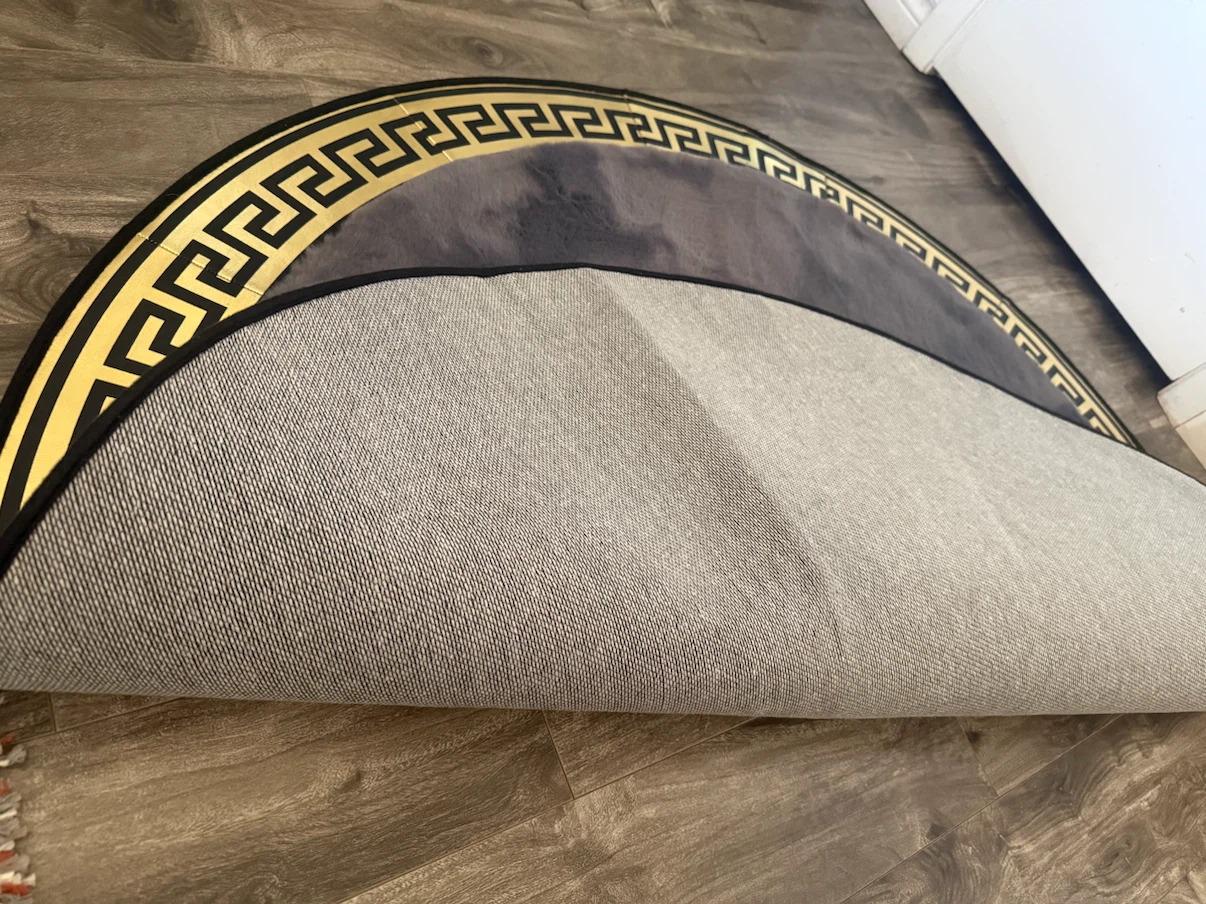 Round Gray and Gold Greek Key Area Rug - photo 3