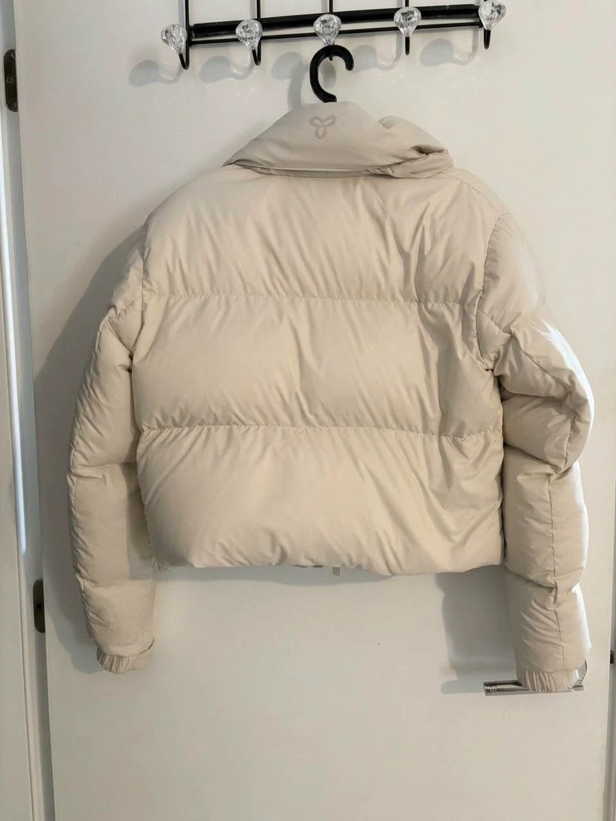 Aritzia TNA Mega Puff Jacket Beige - photo 2