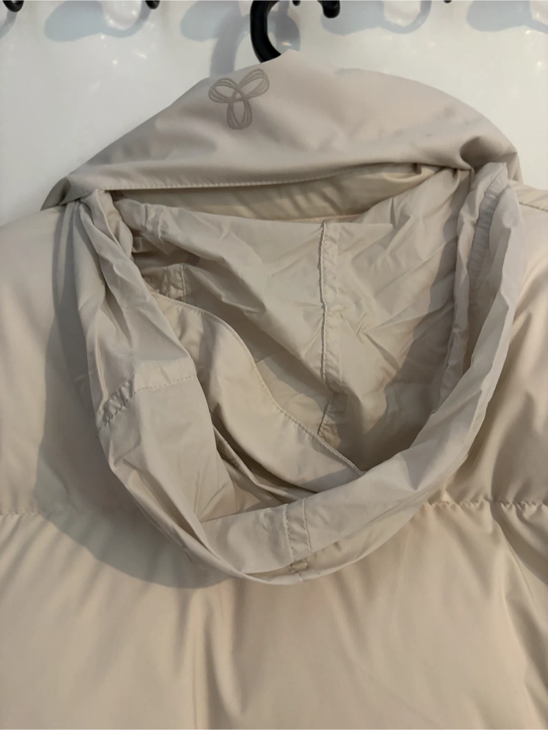 Aritzia TNA Mega Puff Jacket Beige - photo 4