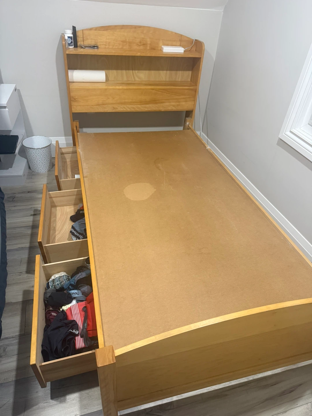 Twin size wooden bed frame with storage and headboard - photo 5