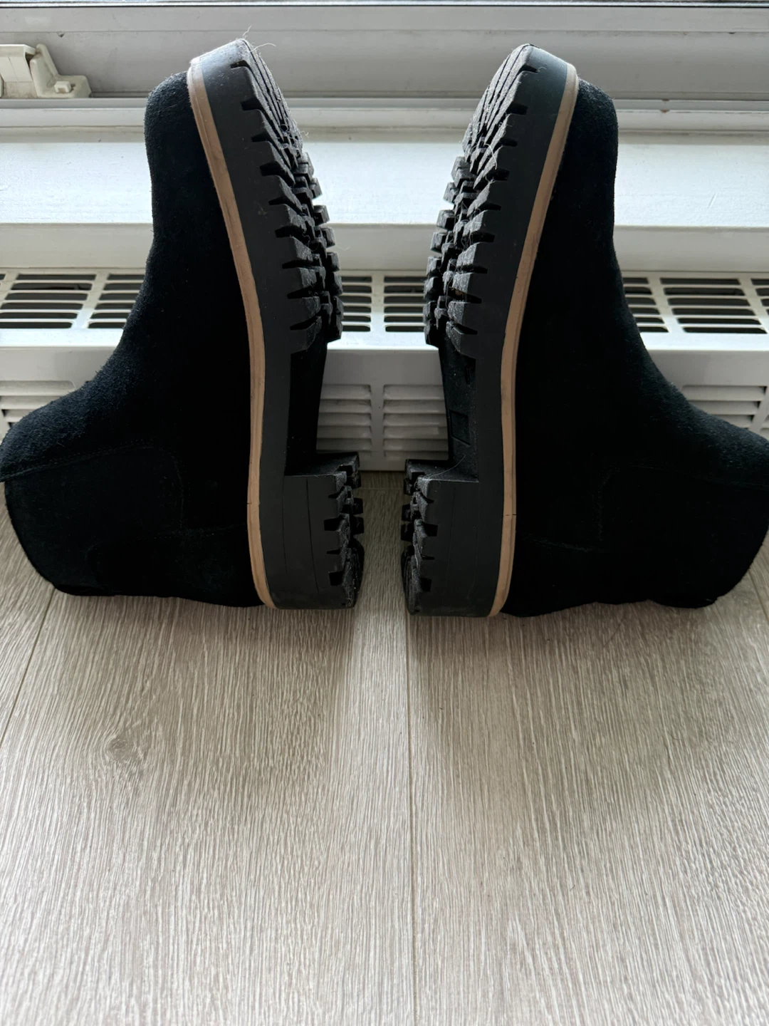 Black Suede Ankle Boots Size 7 - photo 5