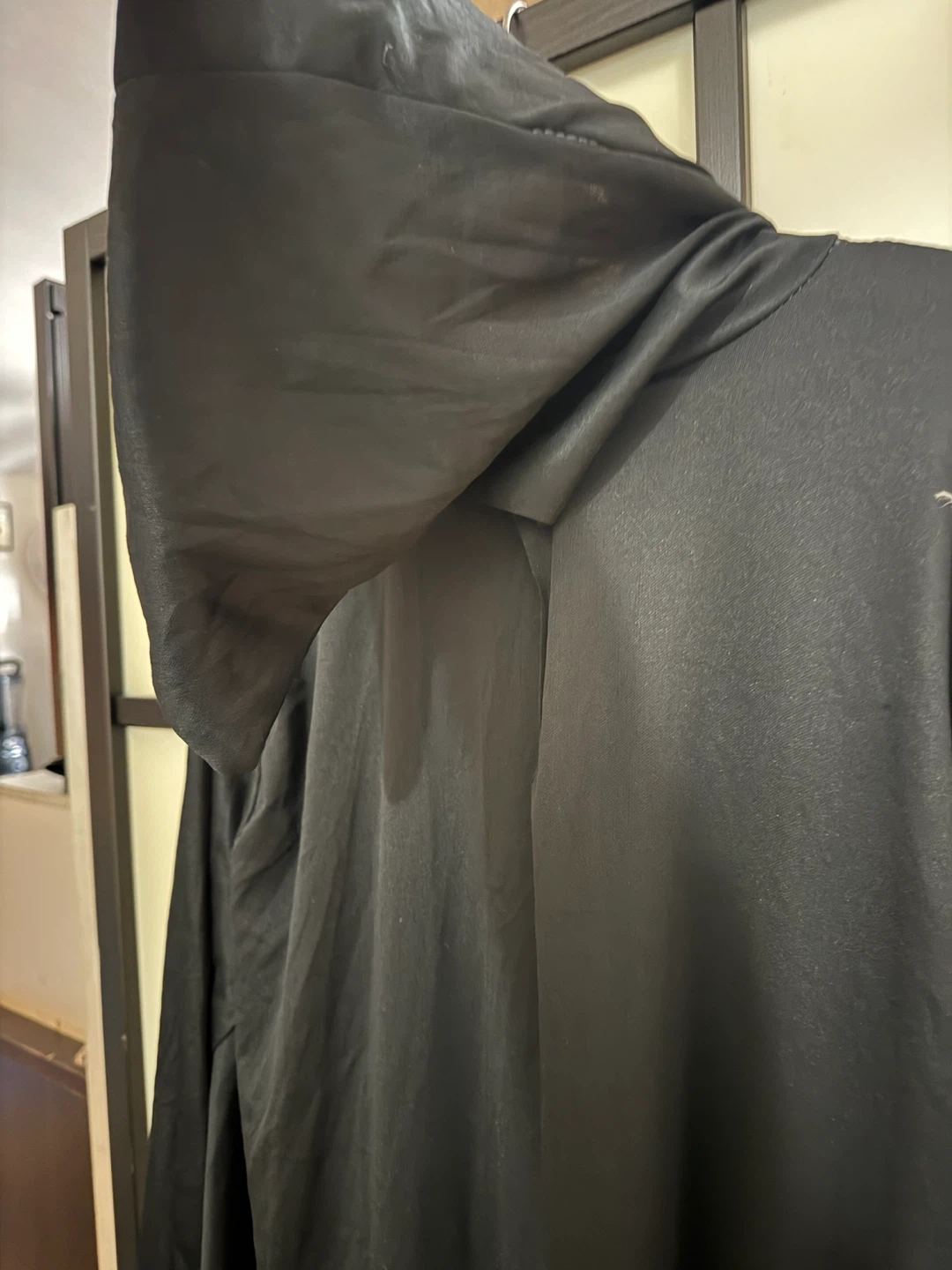 Black Hooded Robe Costume Costume includes a mask. - photo 4