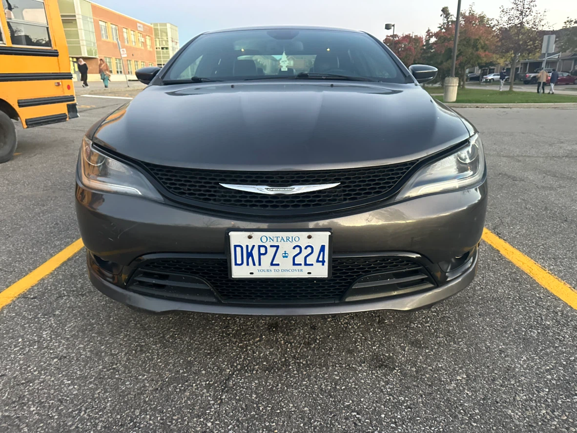 Chrysler 200S Sedan V6 - photo 2