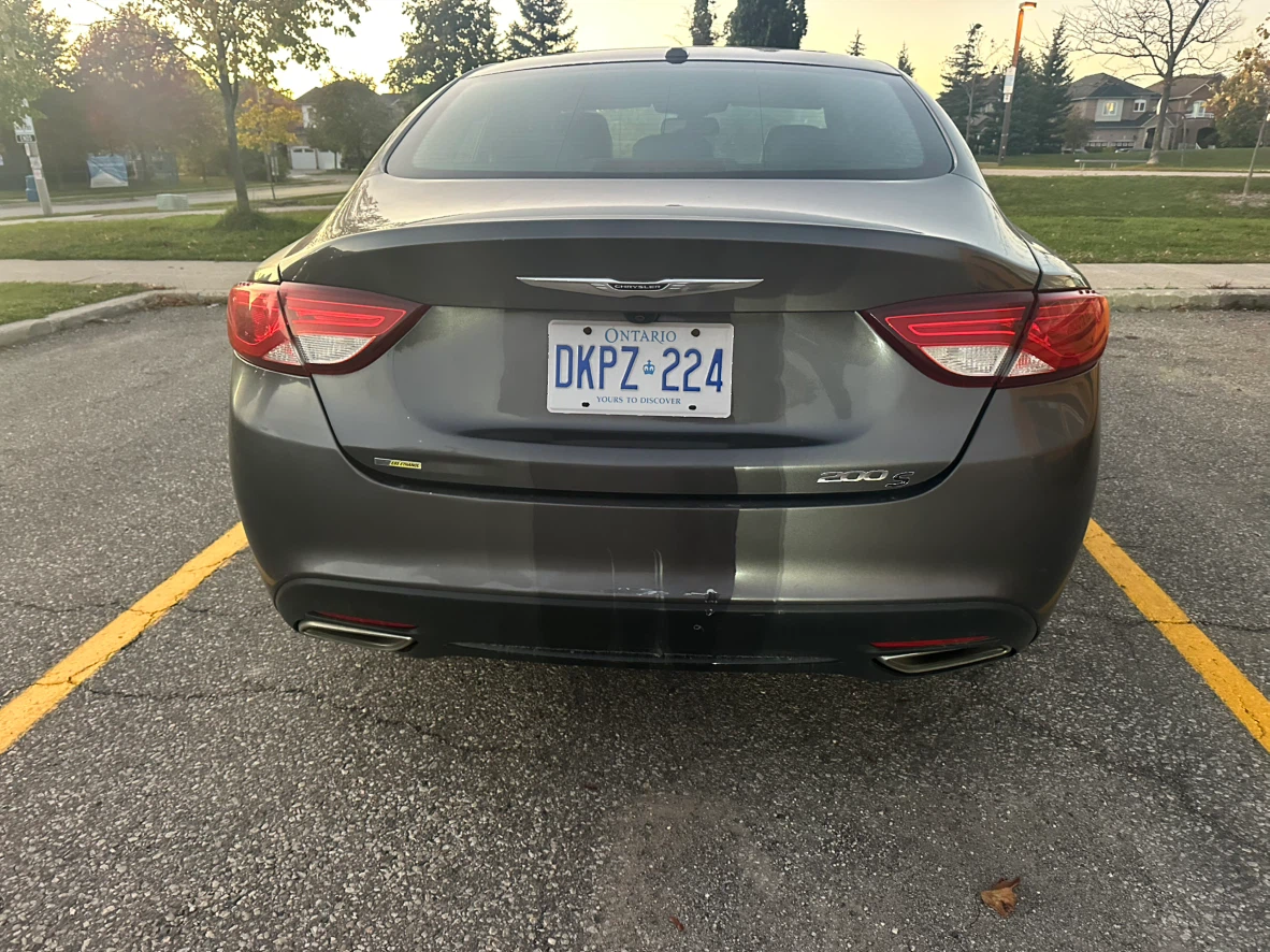Chrysler 200S Sedan V6 - photo 4