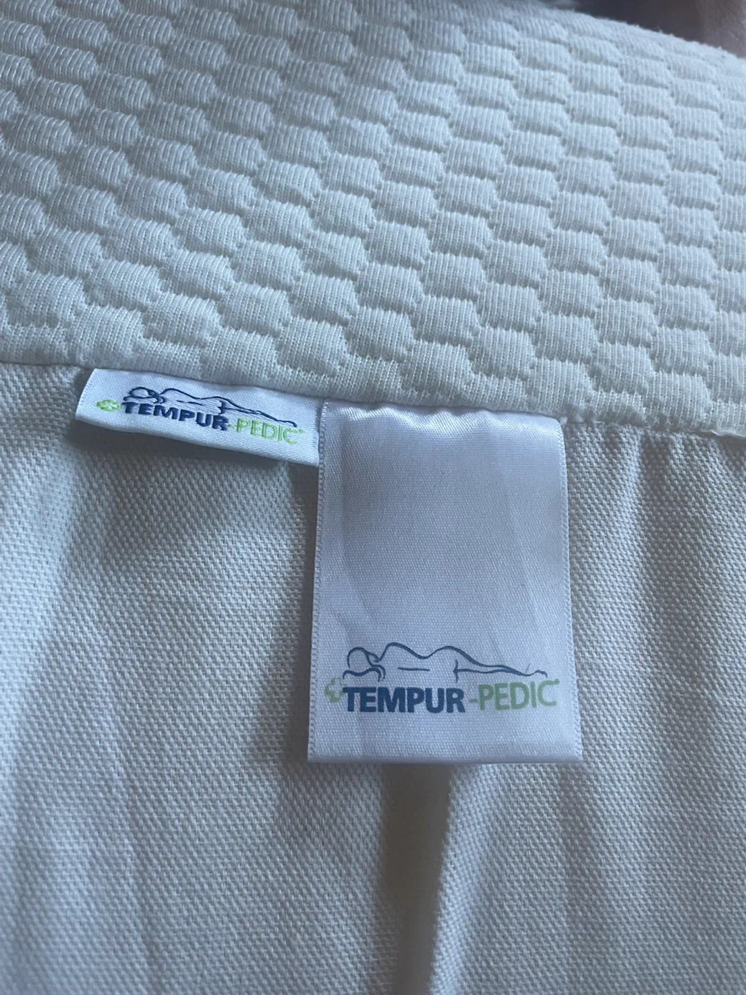 TEMPUR-PEDIC QUEEN MATTRESS TOPPER - photo 3