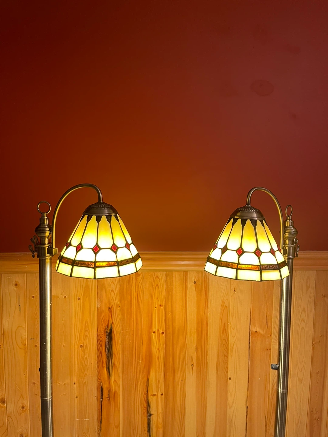 A beautiful Tiffany Style stained glass floor lamp - photo 2