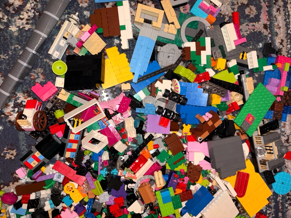 Over 200 pieces of legos - photo 3
