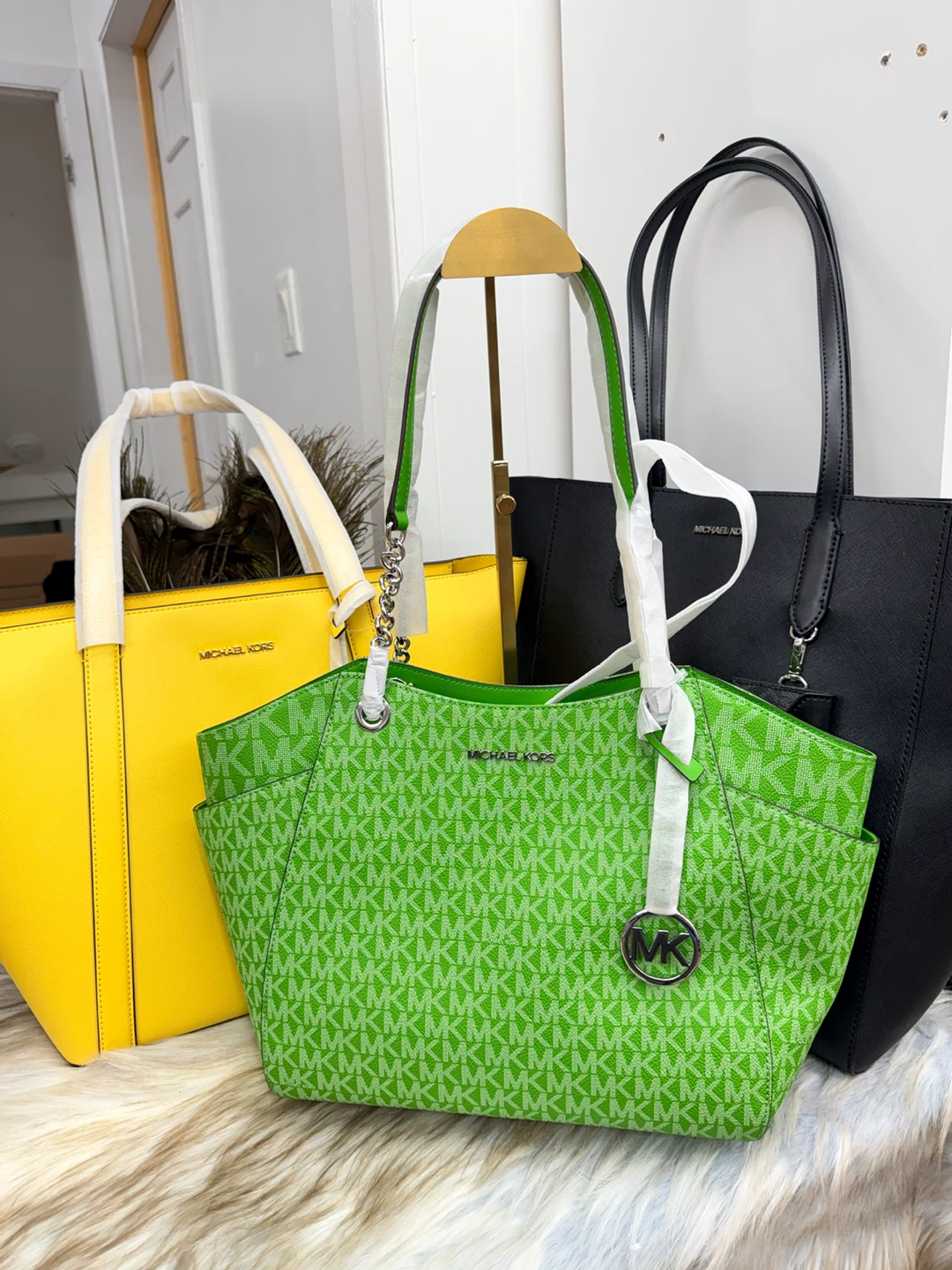 Michael Kors Green Logo Tote Bag / yellow / black