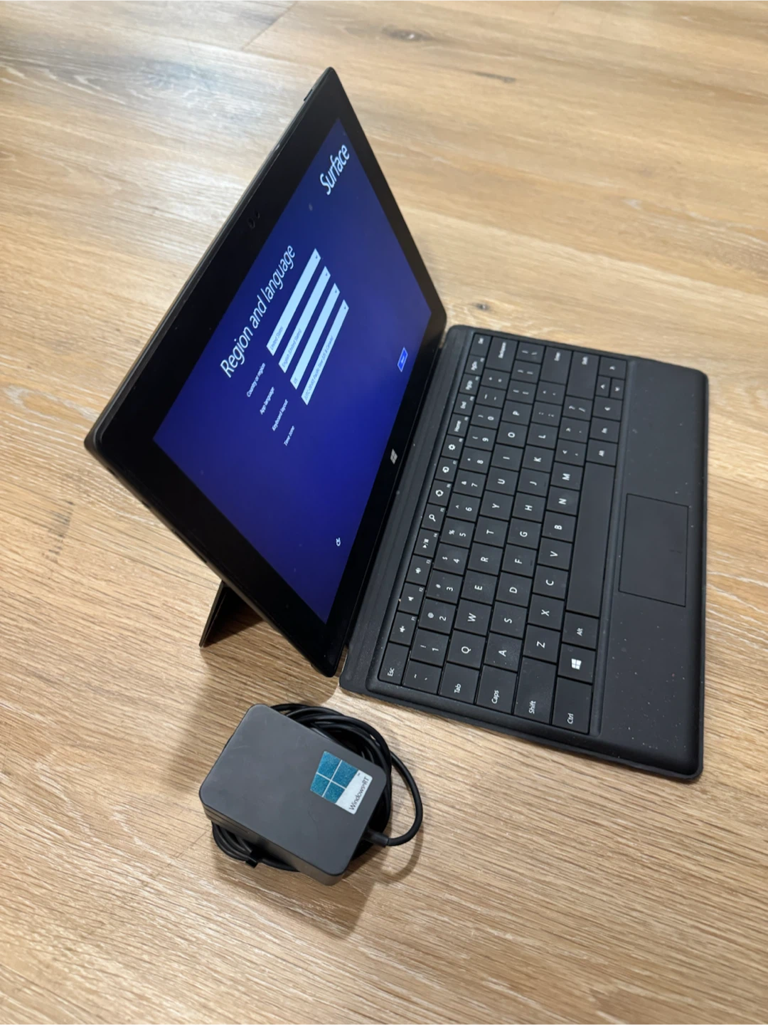 Microsoft Surface RT 32GB Black with Keyboard and Charger - photo 2