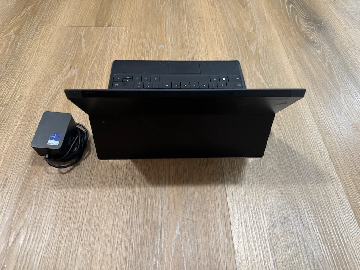 Microsoft Surface RT 32GB Black with Keyboard and Charger - photo 3