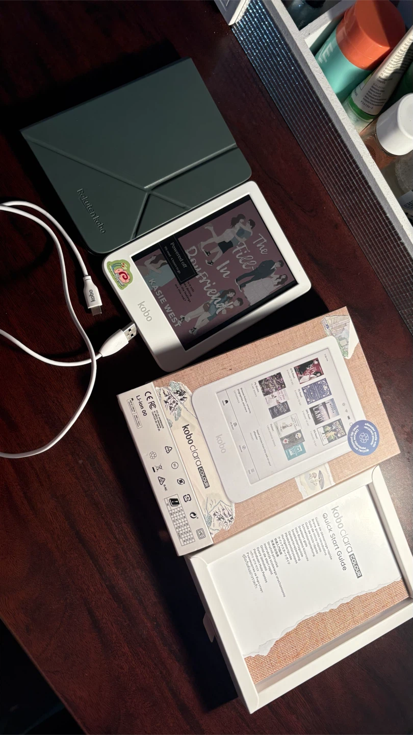 Kobo Clara Colour E-Reader with Case and Box