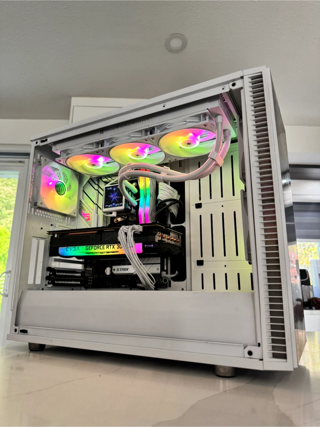 Custom White Gaming PC with 9600x, 32gb ddr5, FTW3 3070ti