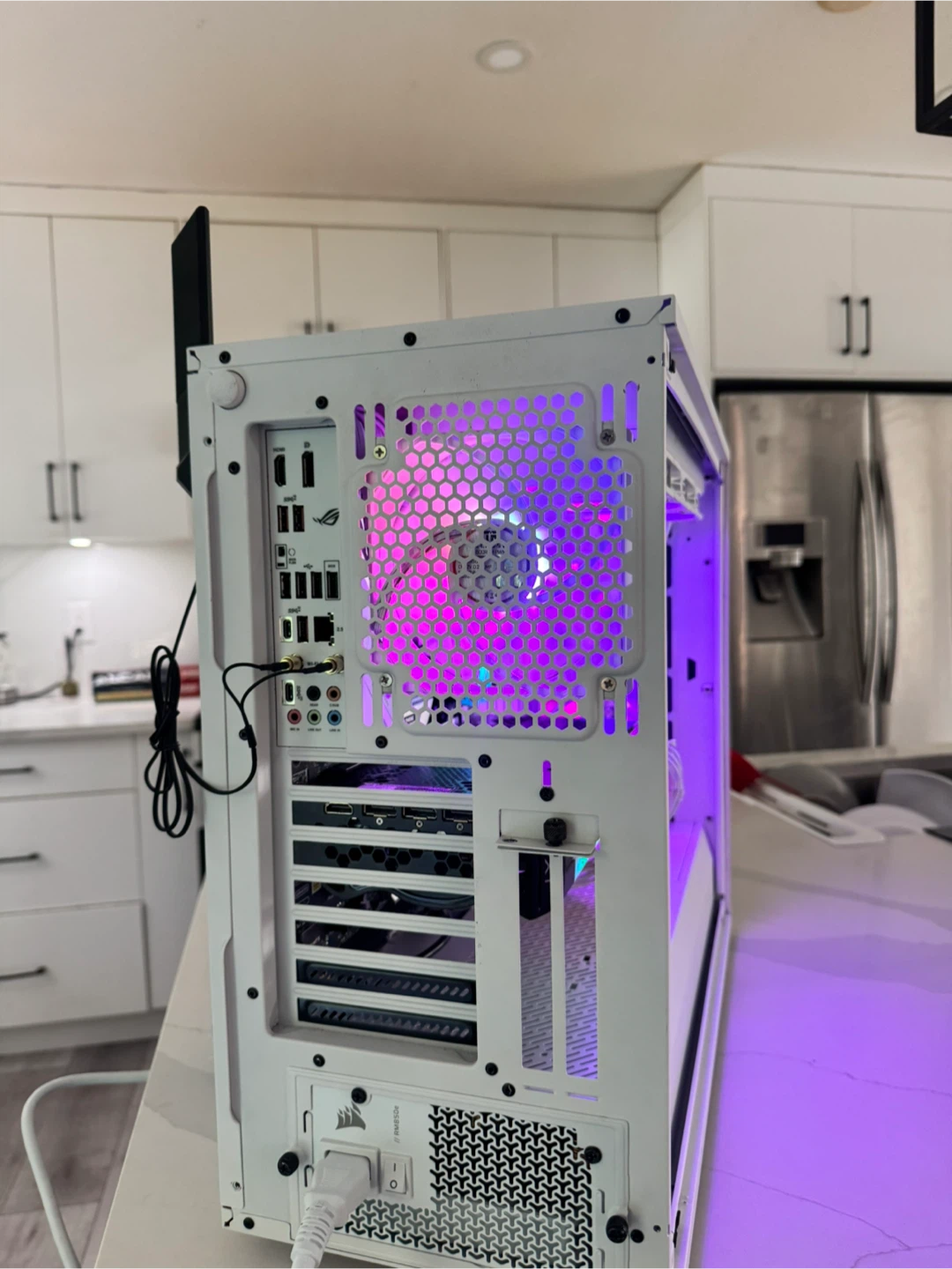Custom White Gaming PC with 9600x, 32gb ddr5, FTW3 3070ti - photo 4