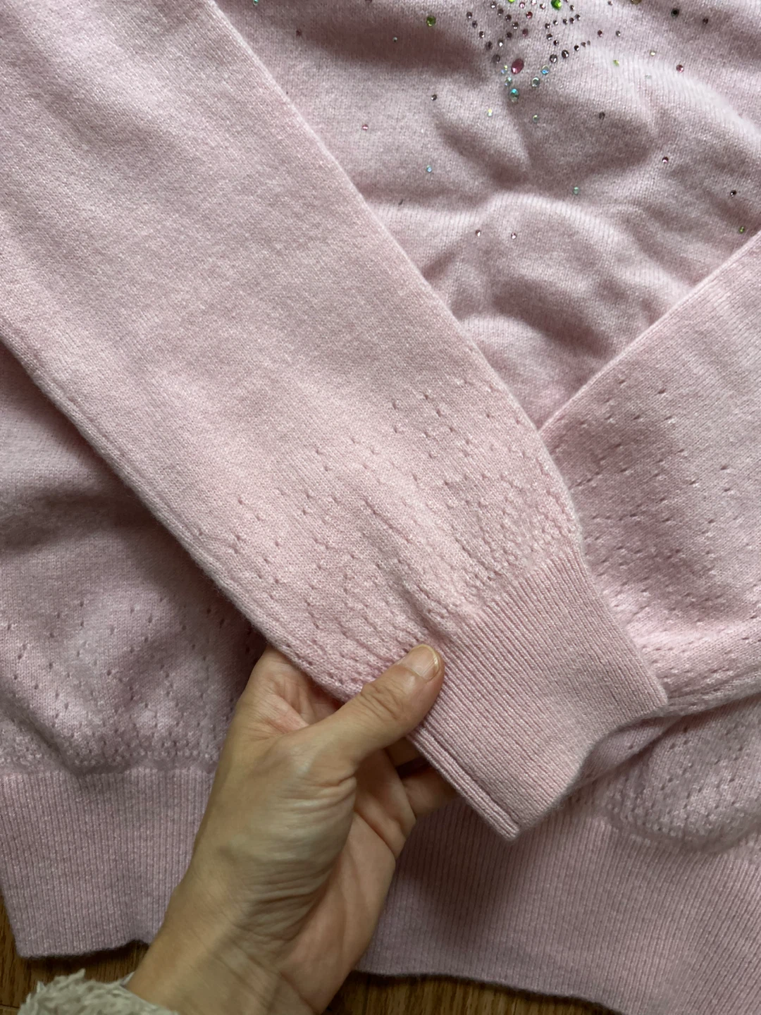New Cashmere Pink Beaded Sweater Size M - photo 3