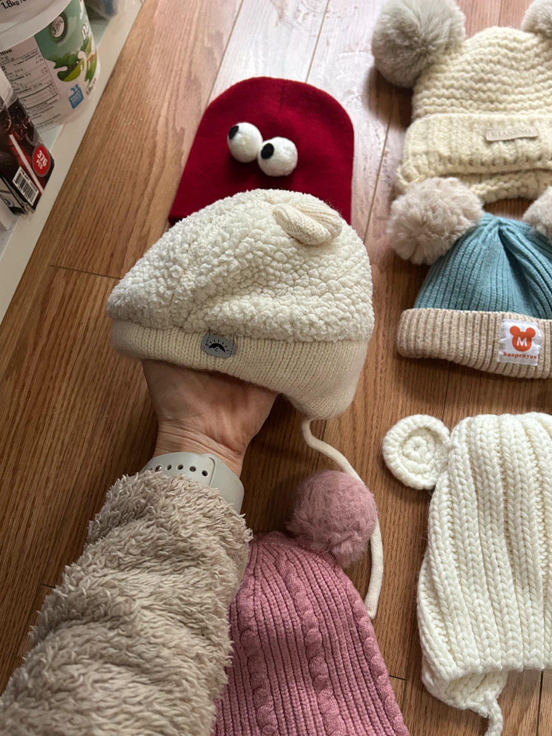 12 pieces Hats and one scarf for Toddler Size 1-3 age - photo 2