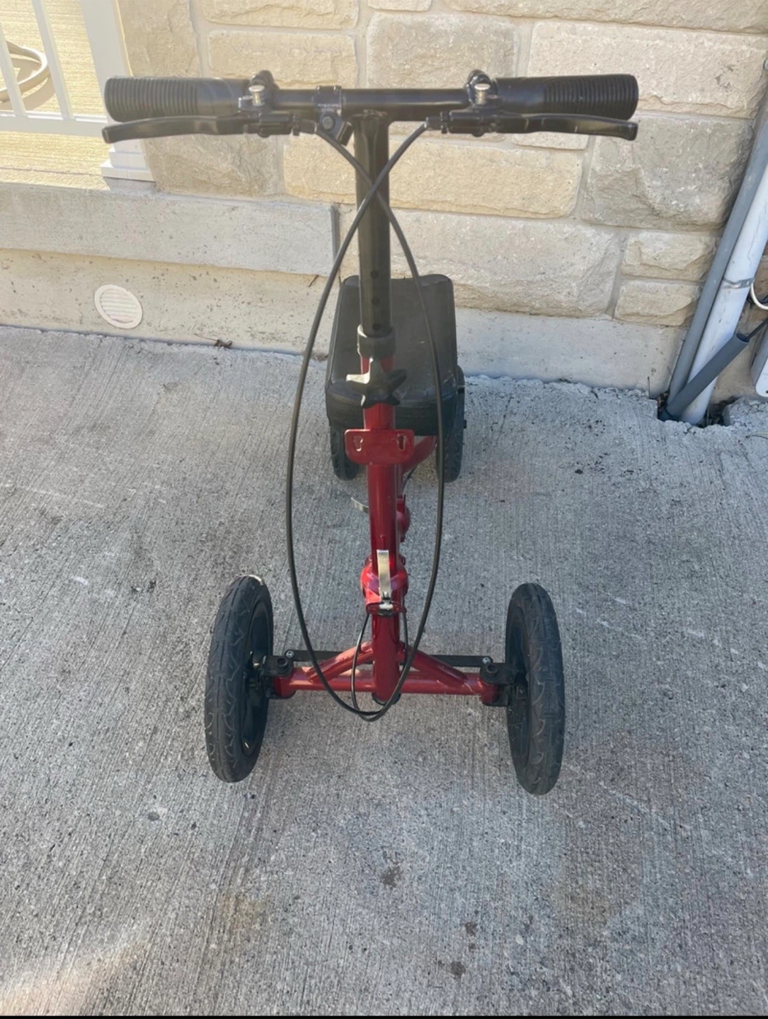 HomCom Steerable Knee Scooter