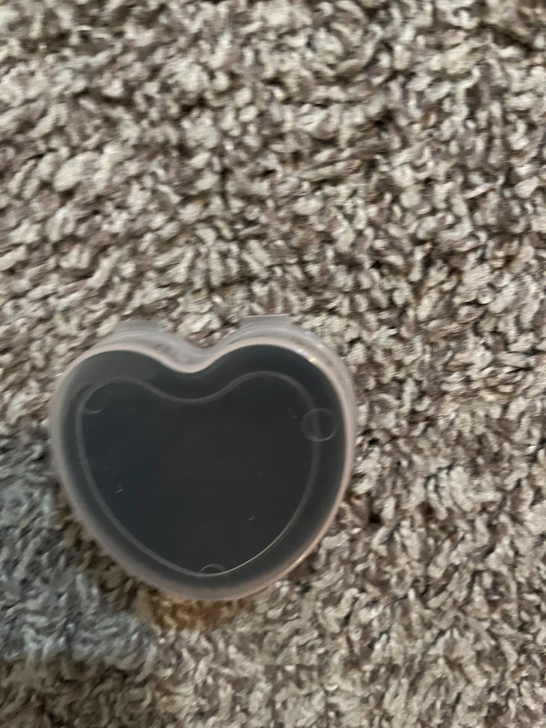 Hello Kitty heart-shaped case - photo 2