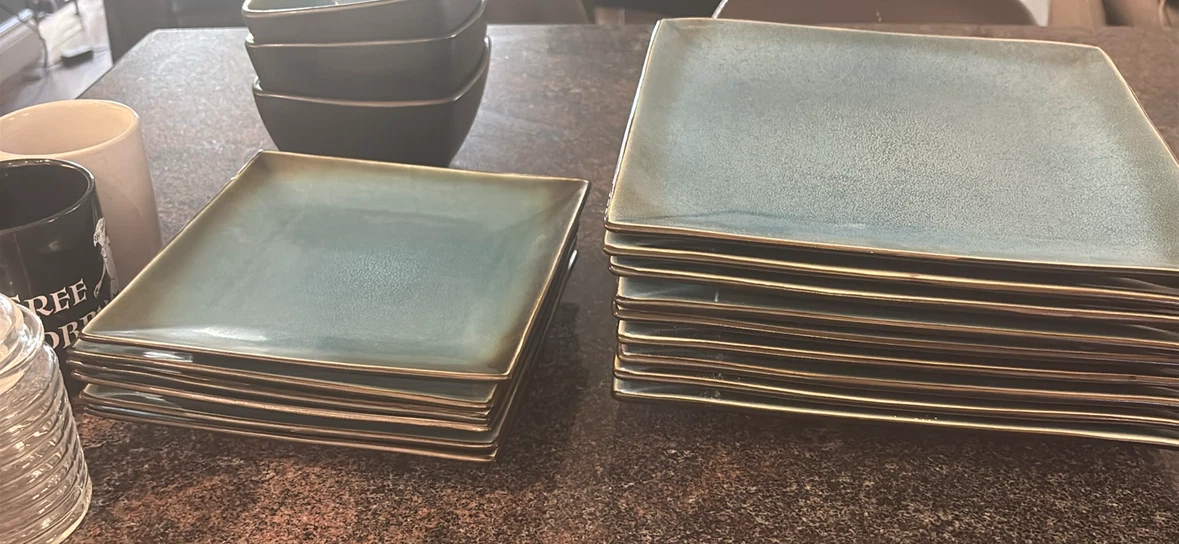 Square Dishware Set - photo 3