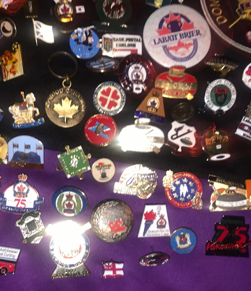 Large Collection of Vintage Canadian Curling and Legion Pins - photo 5
