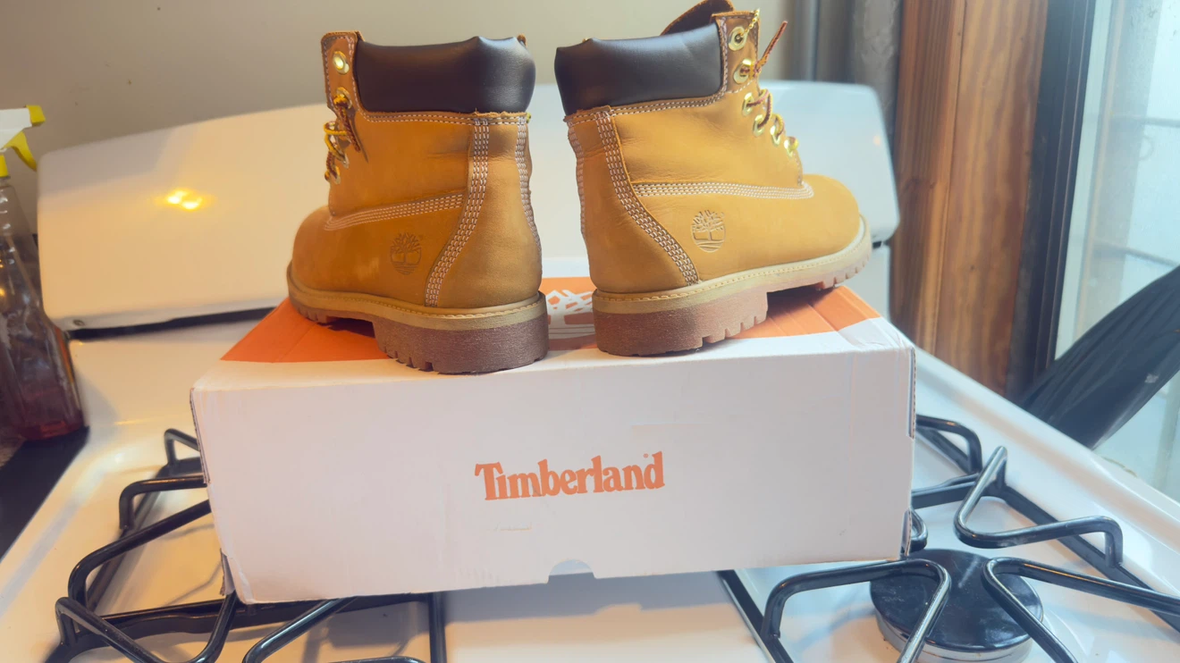Size 5.5 Timberland Junior Boots Yellow - photo 3
