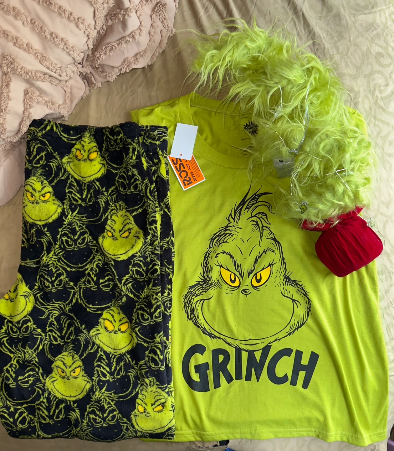 The Grinch Pajama Set with grinch tree - photo 2