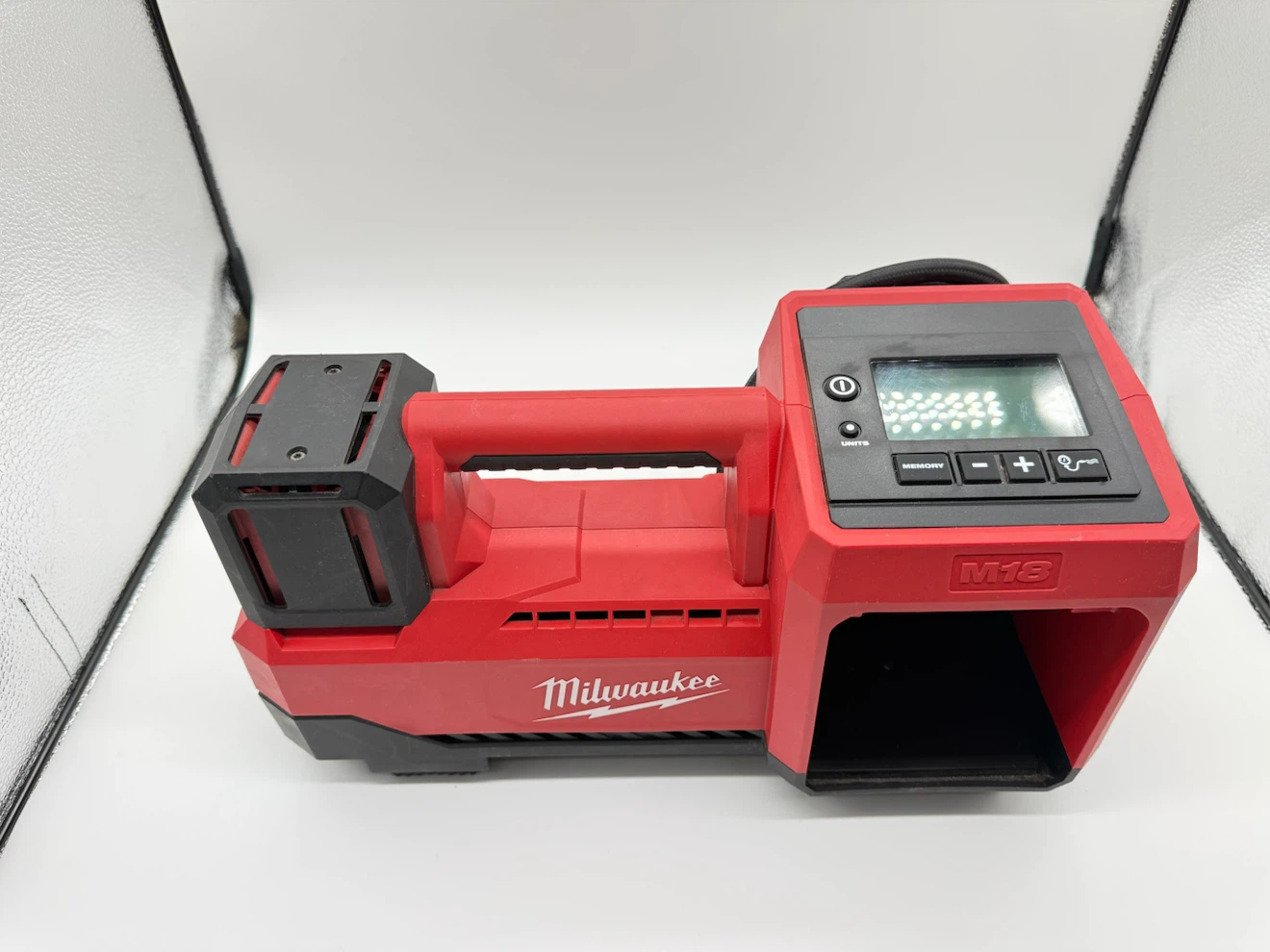 Milwaukee M18 Lithium-Ion Cordless Inflator Tool-Only 2848-20