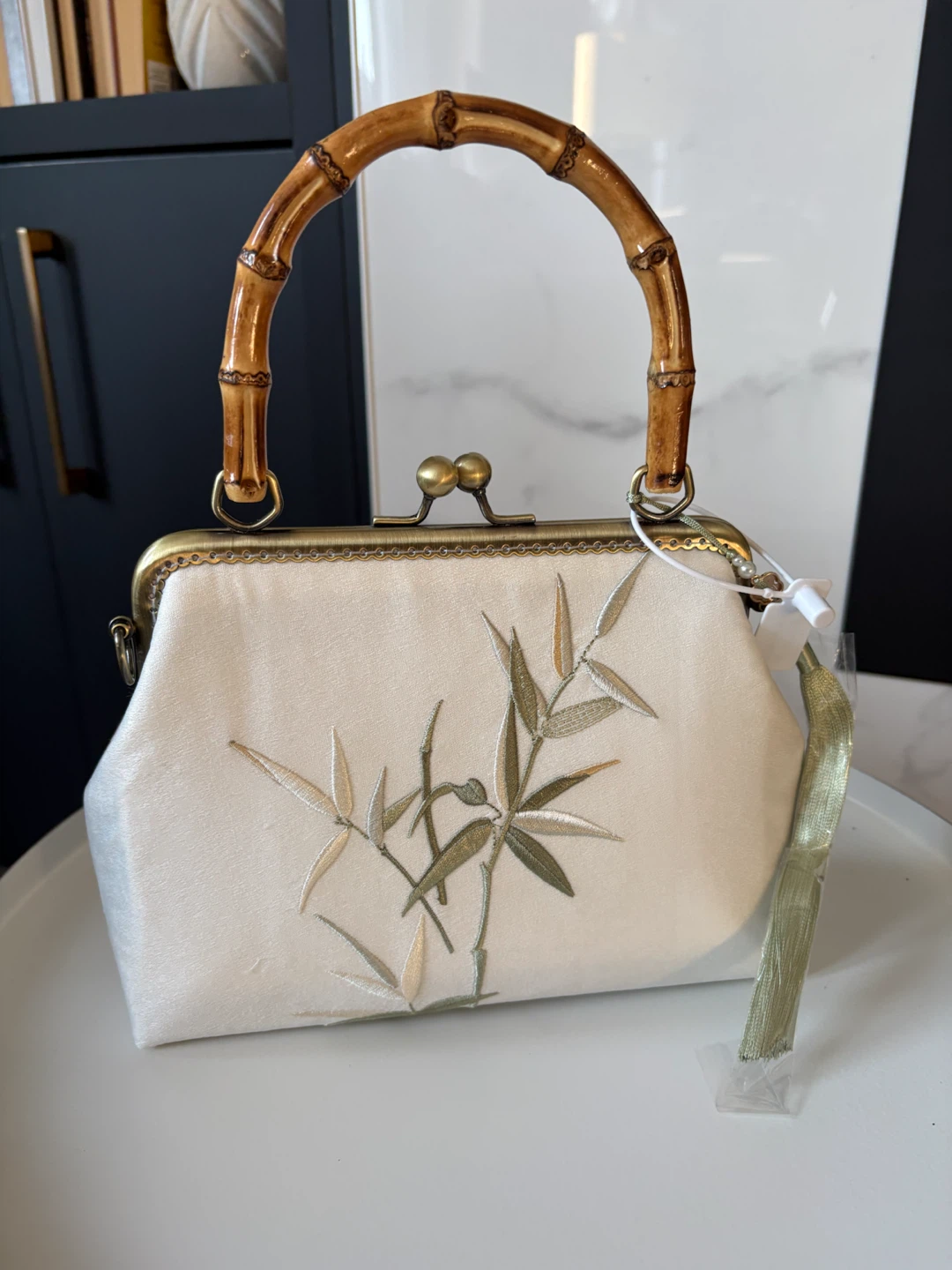 Women’s handbag - photo 2