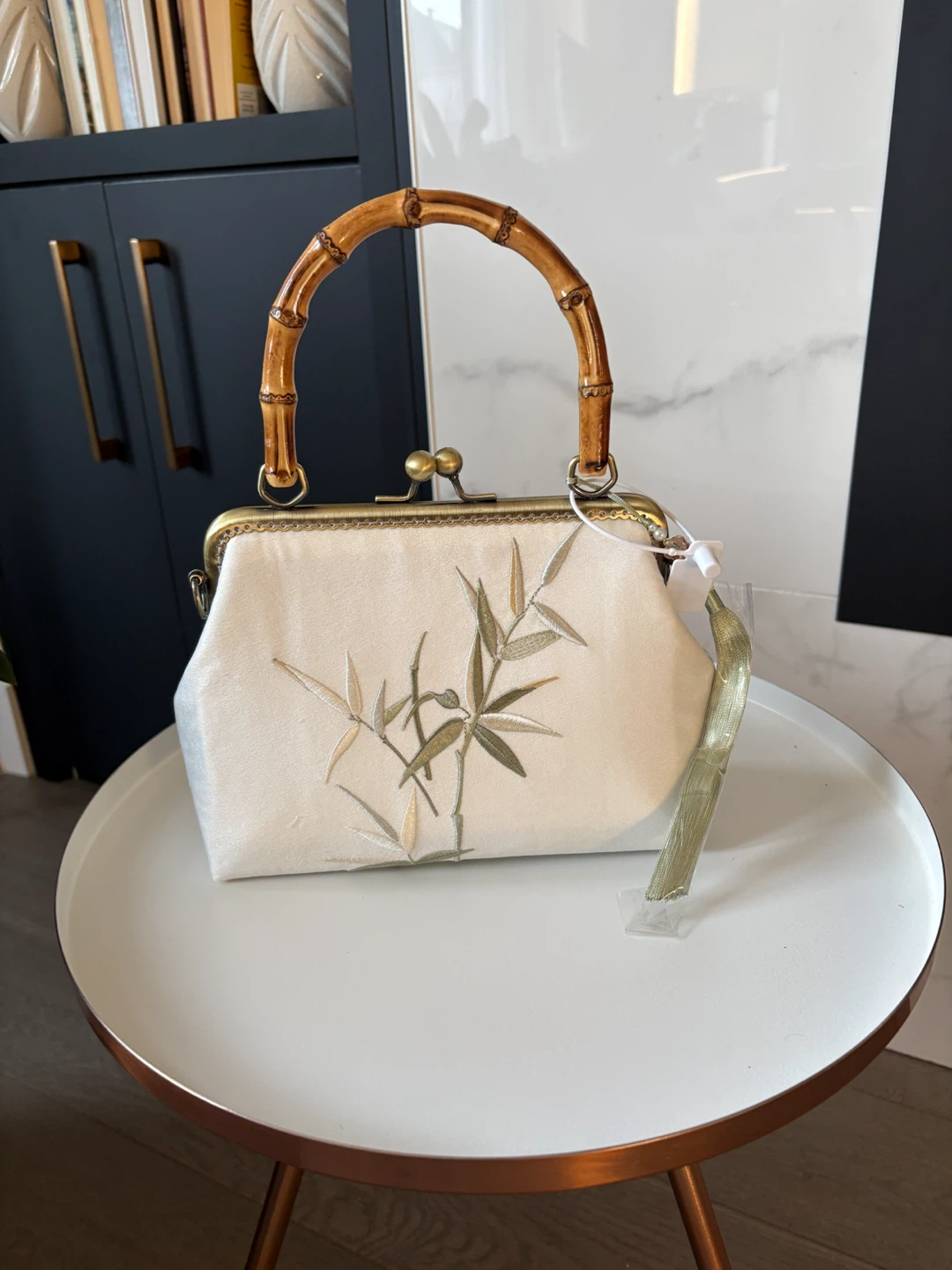 Women’s handbag - photo 3