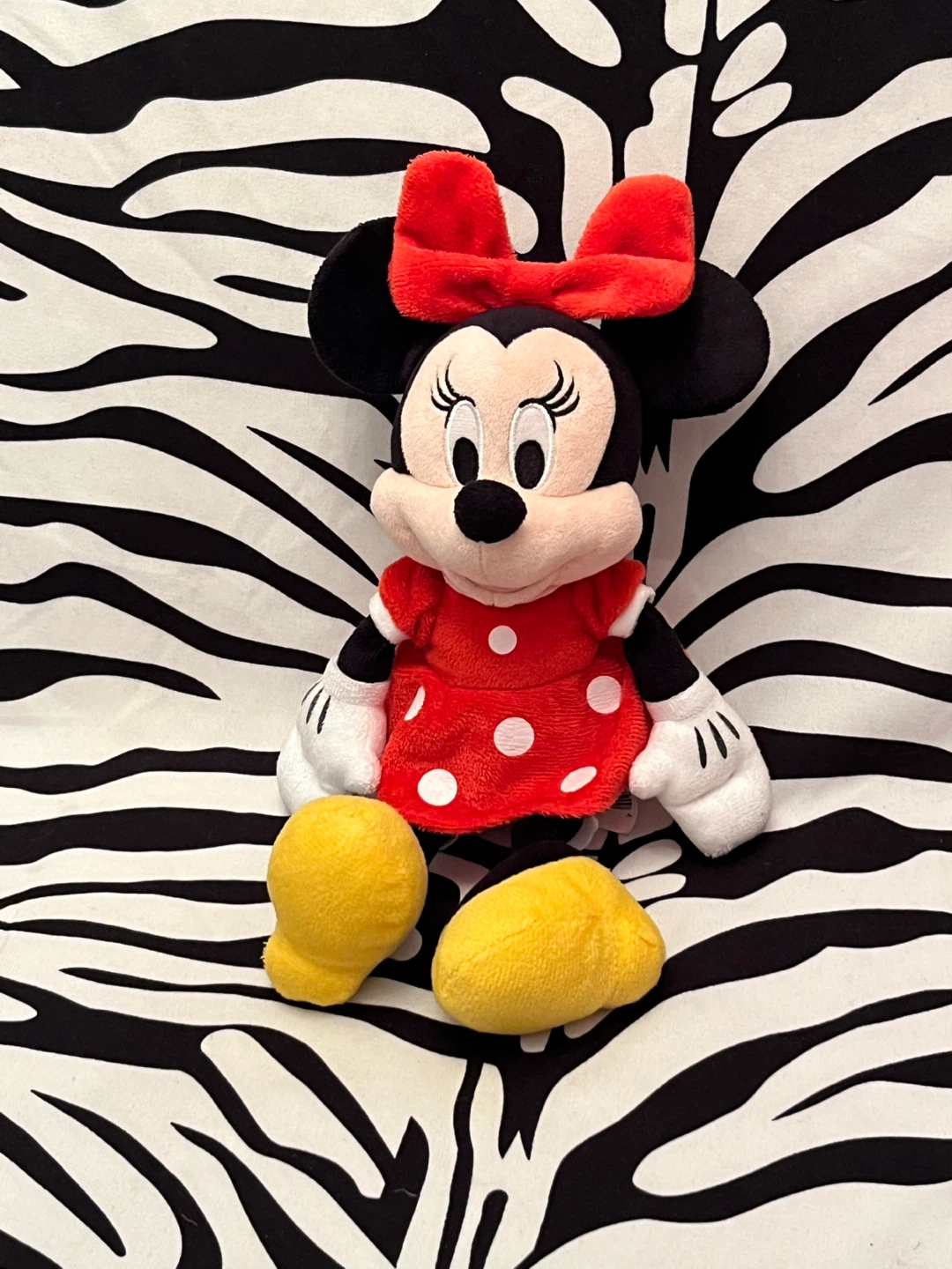 ♥️ Minnie Mouse in red polka dot dress Disney Plush Toys ♥️