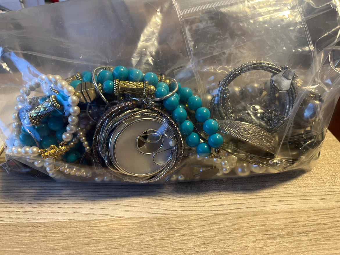 Mystery Bag of Assorted vintage Costume Jewelry - photo 2