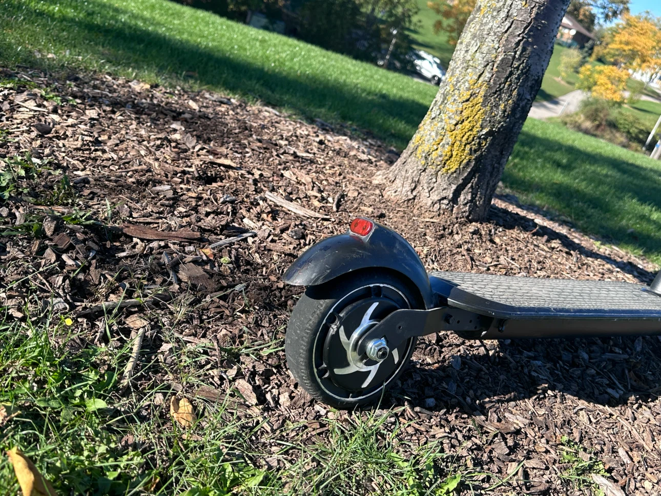 IZIP 250W Electric Scooter - photo 4