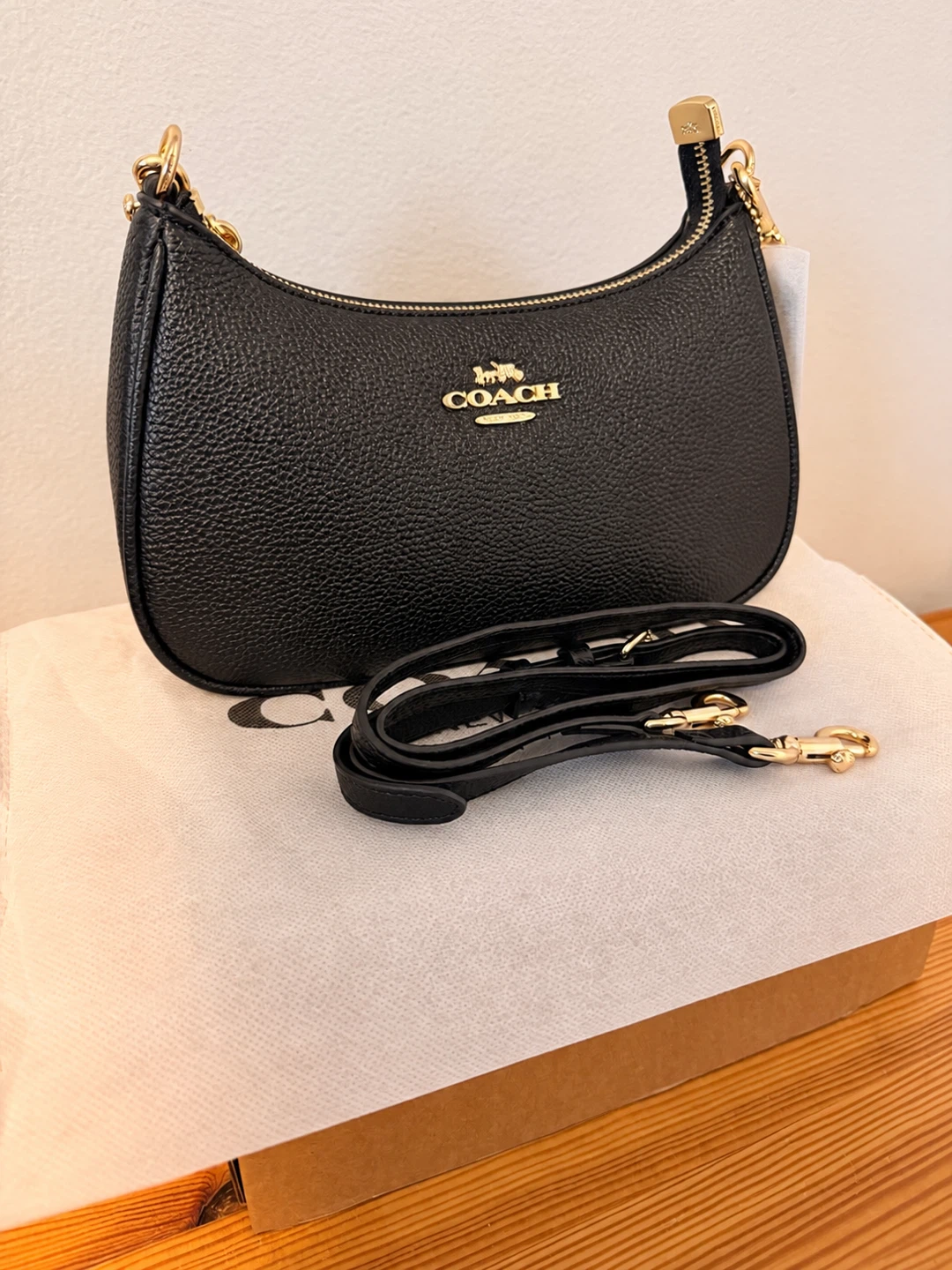 Coach Teri Shoulder Bag Black Pebbled Leather - photo 3