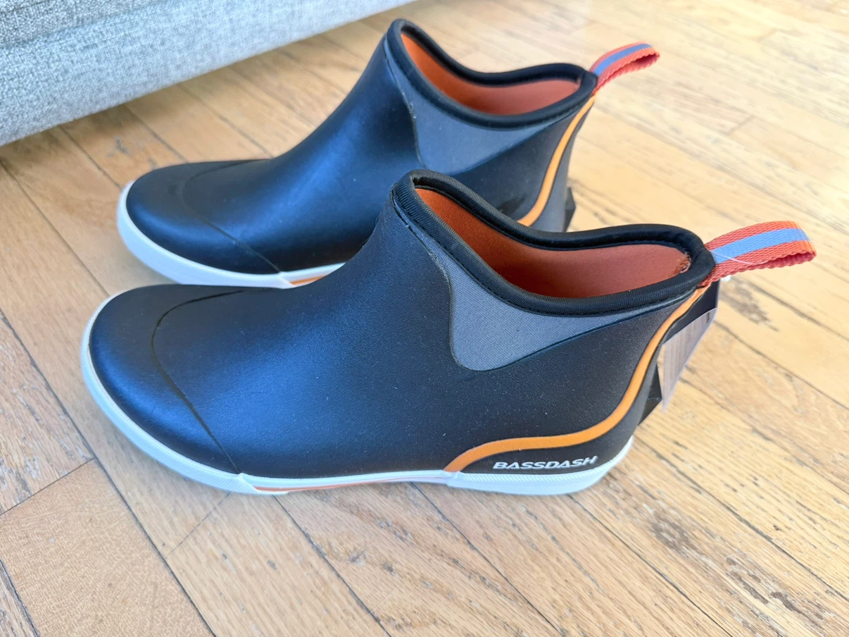 Bassdash Waterproof Ankle Boots Size 10