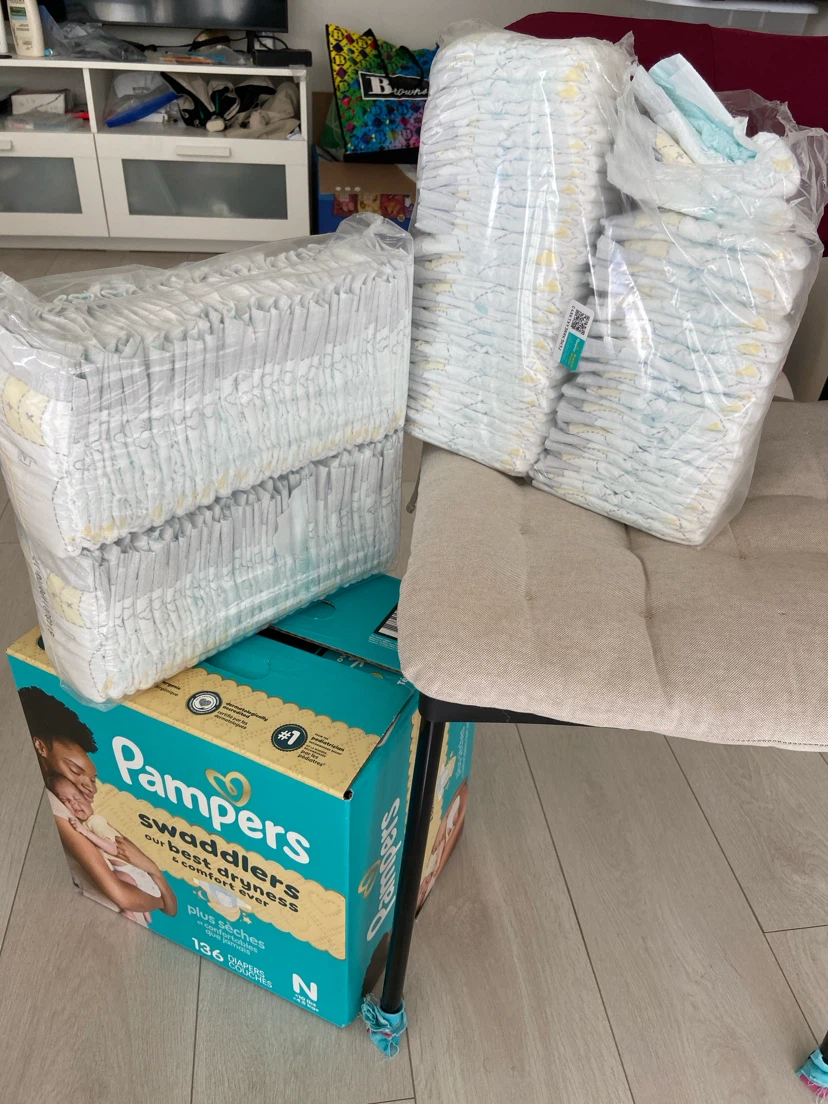 Pampers Swaddlers Size Newborn Diapers (~130 Count) - photo 2