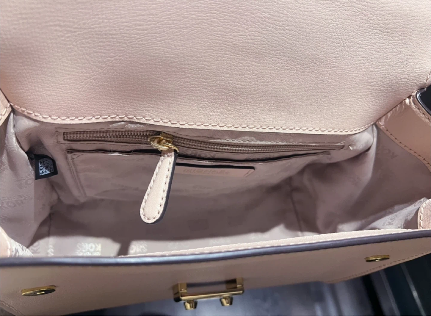 Brand New Michael Kors Blush Pink Leather Crossbody Bag - photo 3