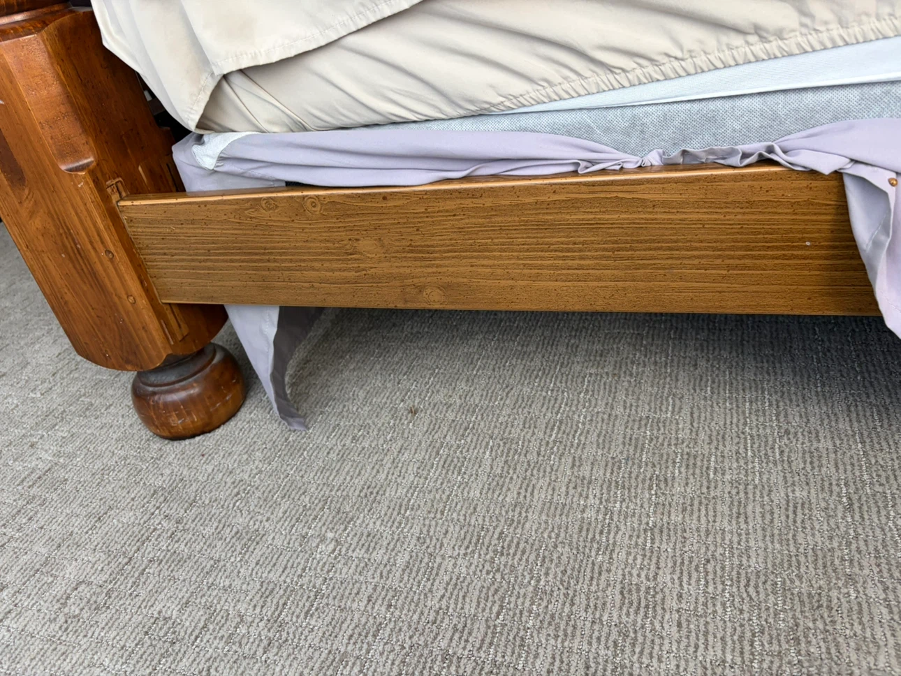 Queen size wooden bed w/frame - photo 4