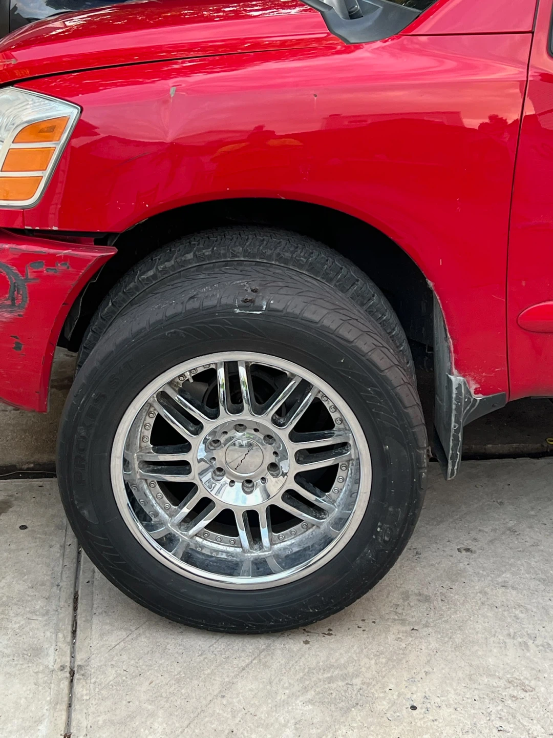 305/50 r20 6 lugs rims - photo 3