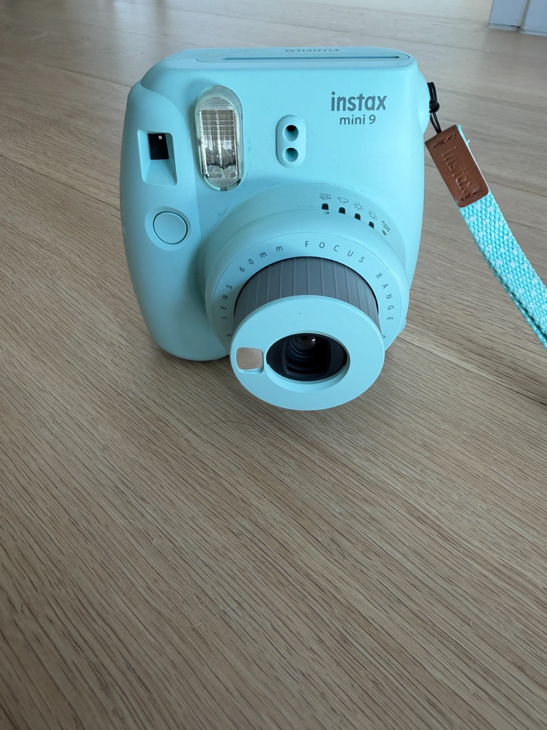 Fujifilm Instax Mini 9 Instant Camera - Ice Blue - photo 2