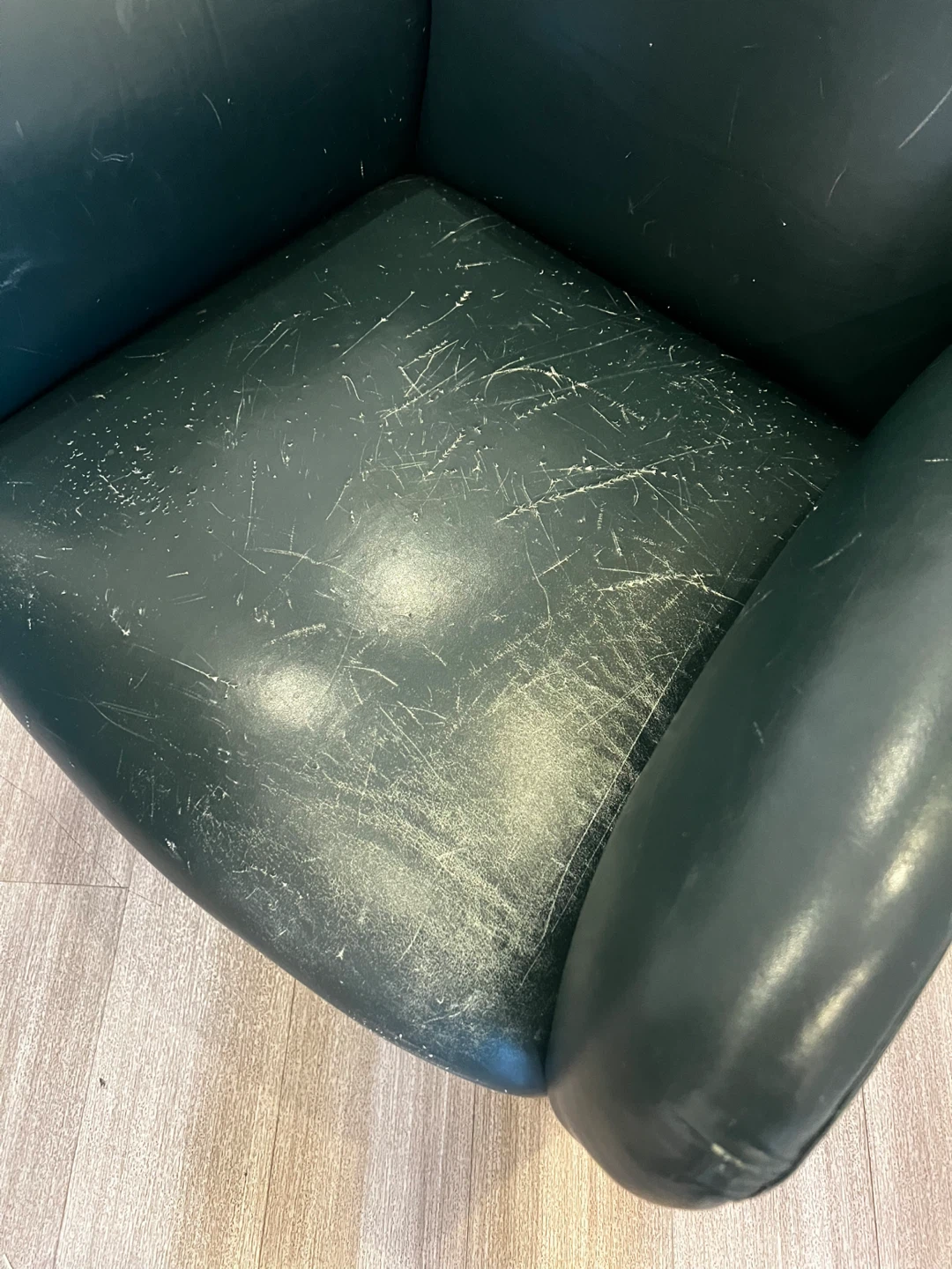 Donghia Leather Armchair - photo 2