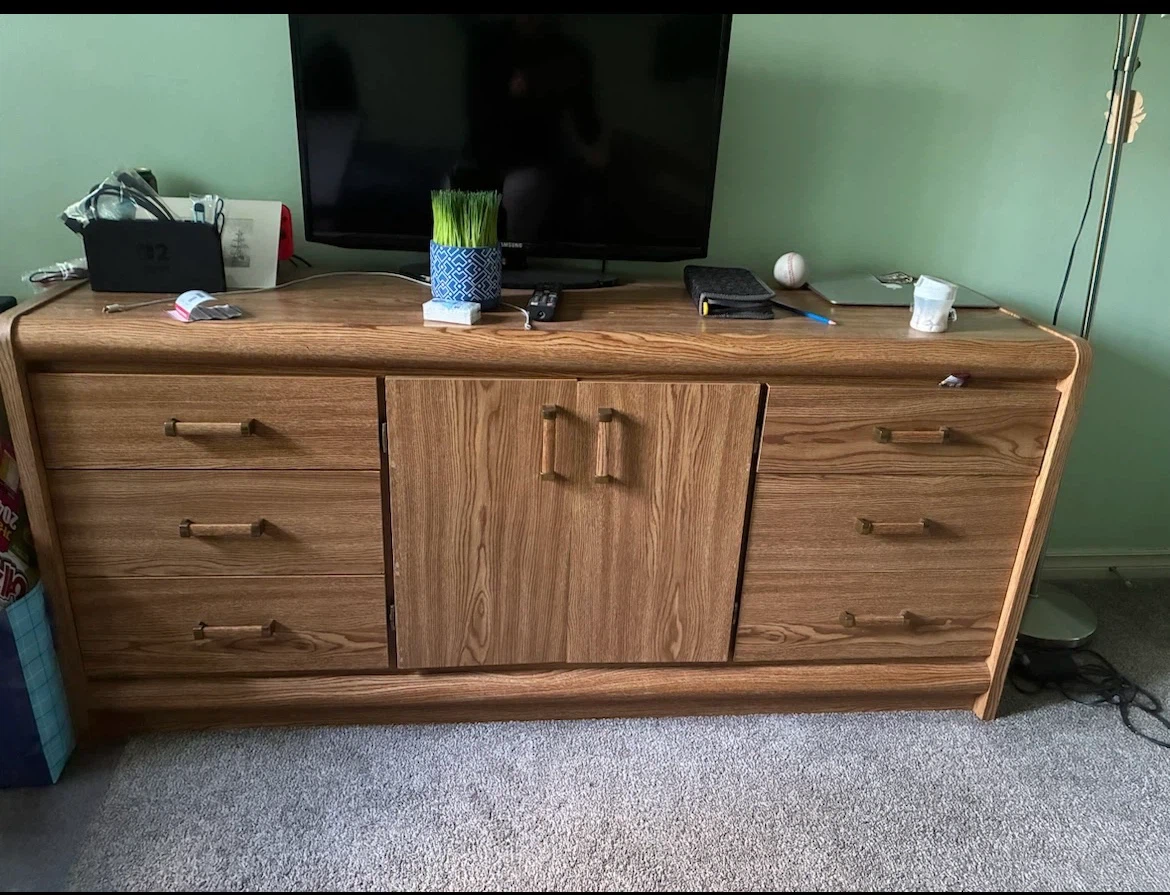 Oak 6 Drawers Dresser with Centre Cabinet
