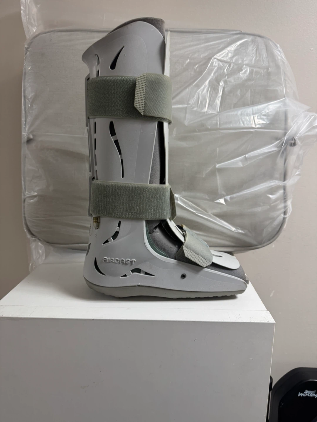 Aircast Walking Boot - photo 2