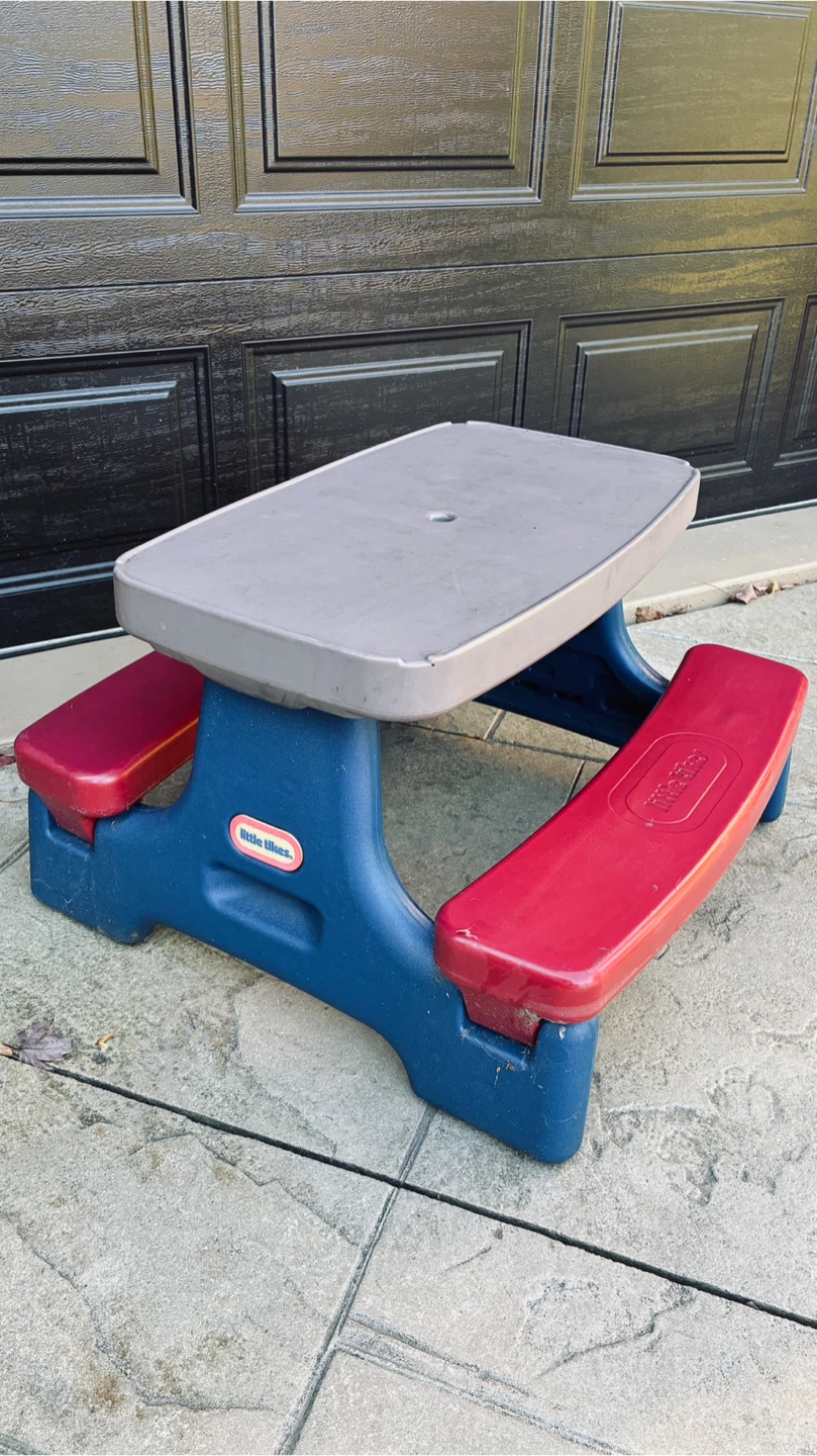Little Tikes kids picnic table