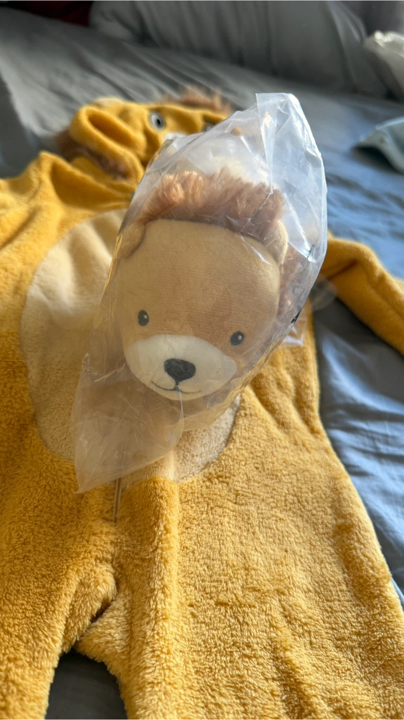 H&M Lion Costume Onesie with Plush Toy - photo 3