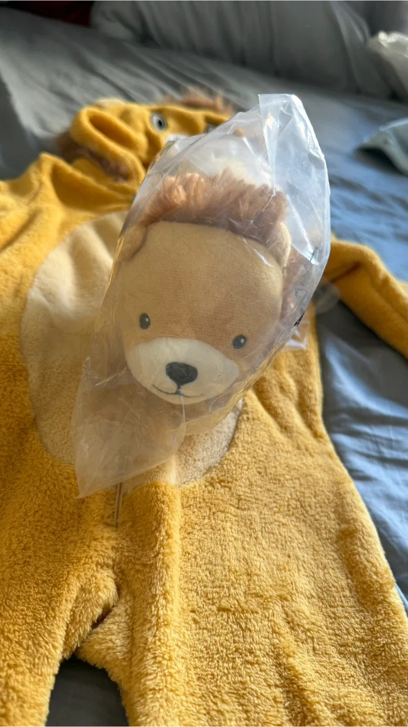 H&M Lion Costume Onesie with Plush Toy - photo 3
