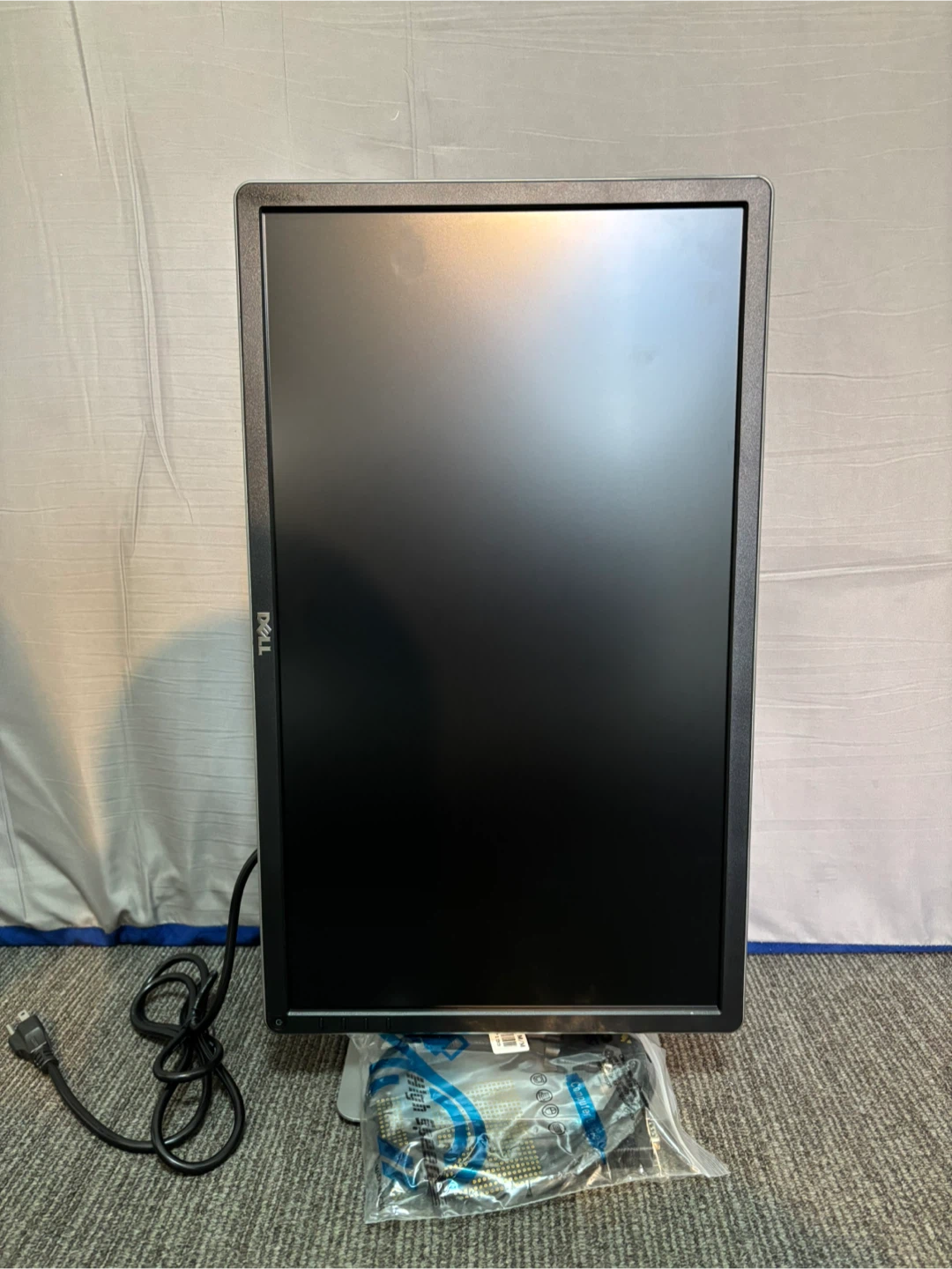 BRAND NEW - Dell Computer Monitor