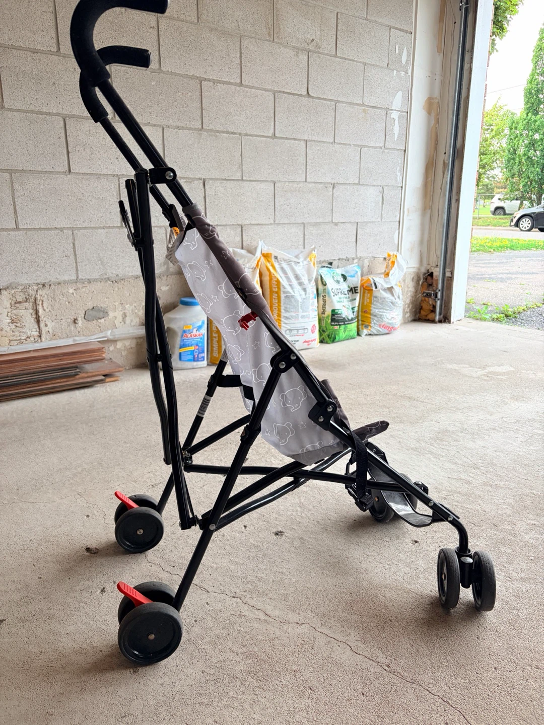 Lightweight Umbrella Stroller - photo 3