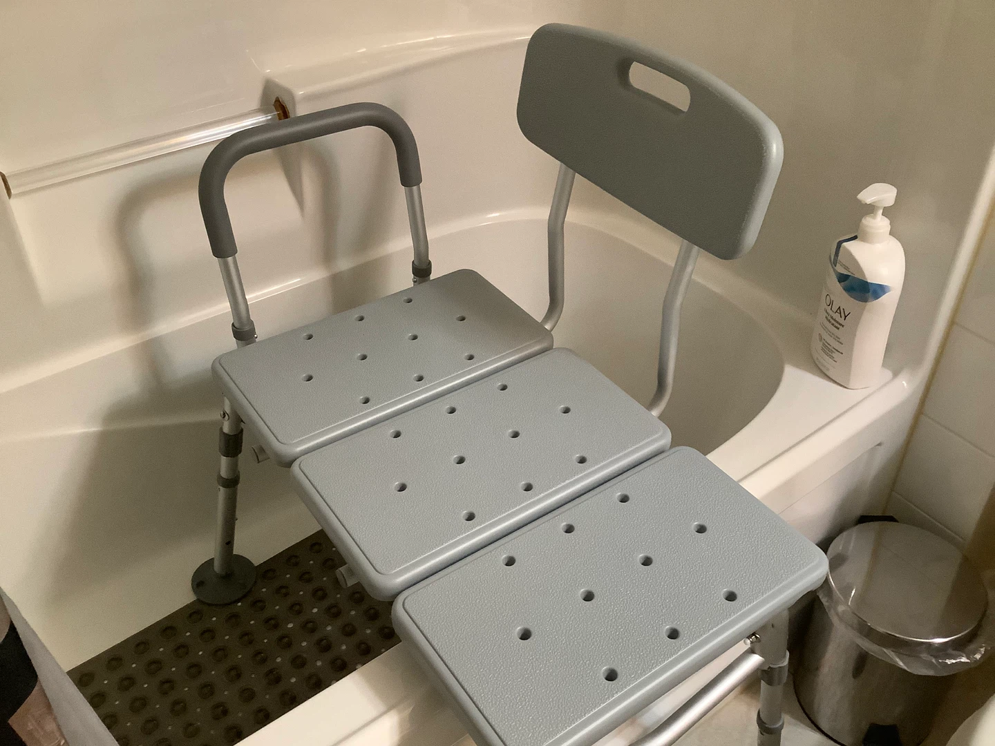 Tub transfer bench
